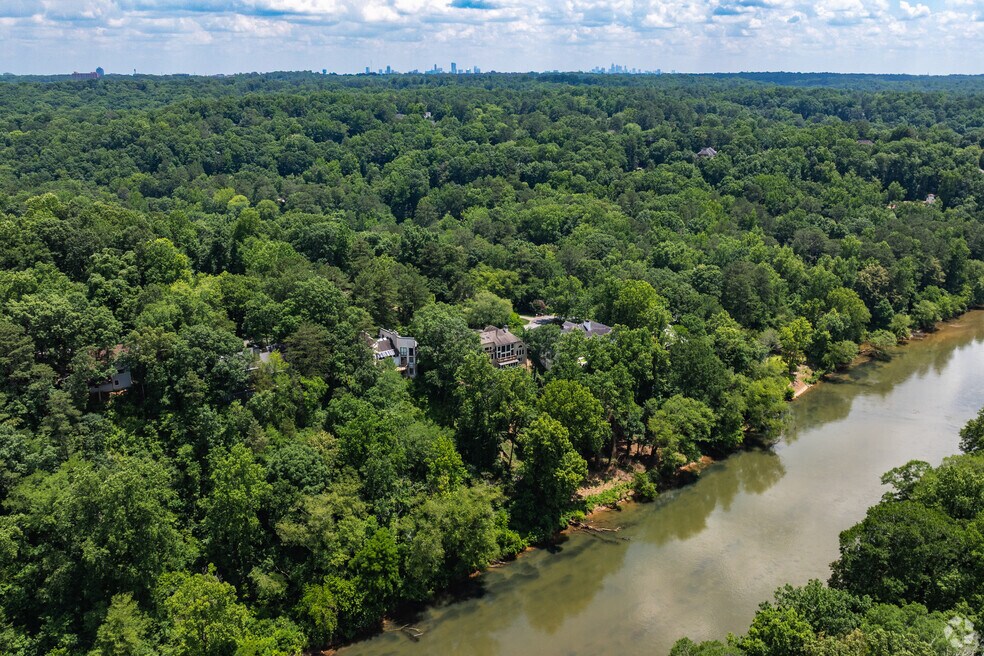 Riverside Sandy Springs Neighborhood